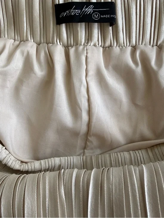 Pleated 2 Piece Set Wide Leg Pants Beige Resort Vacation Outfit M - Picture 7 of 7